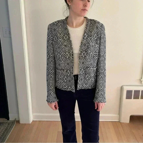 L'AGENCE Jackets & Blazers - L’AGENCE Tweed Fringe Cropped black/ white blazer Jacket Sz 8 Veronica beard